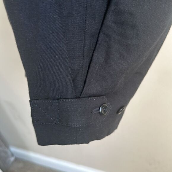 Banana Republic Black Cargo Pants 6 - Picture 4 of 7